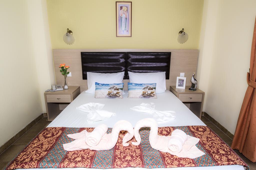 Dionisos Palms Apartments Paralia Dionysiou Exteriér fotografie