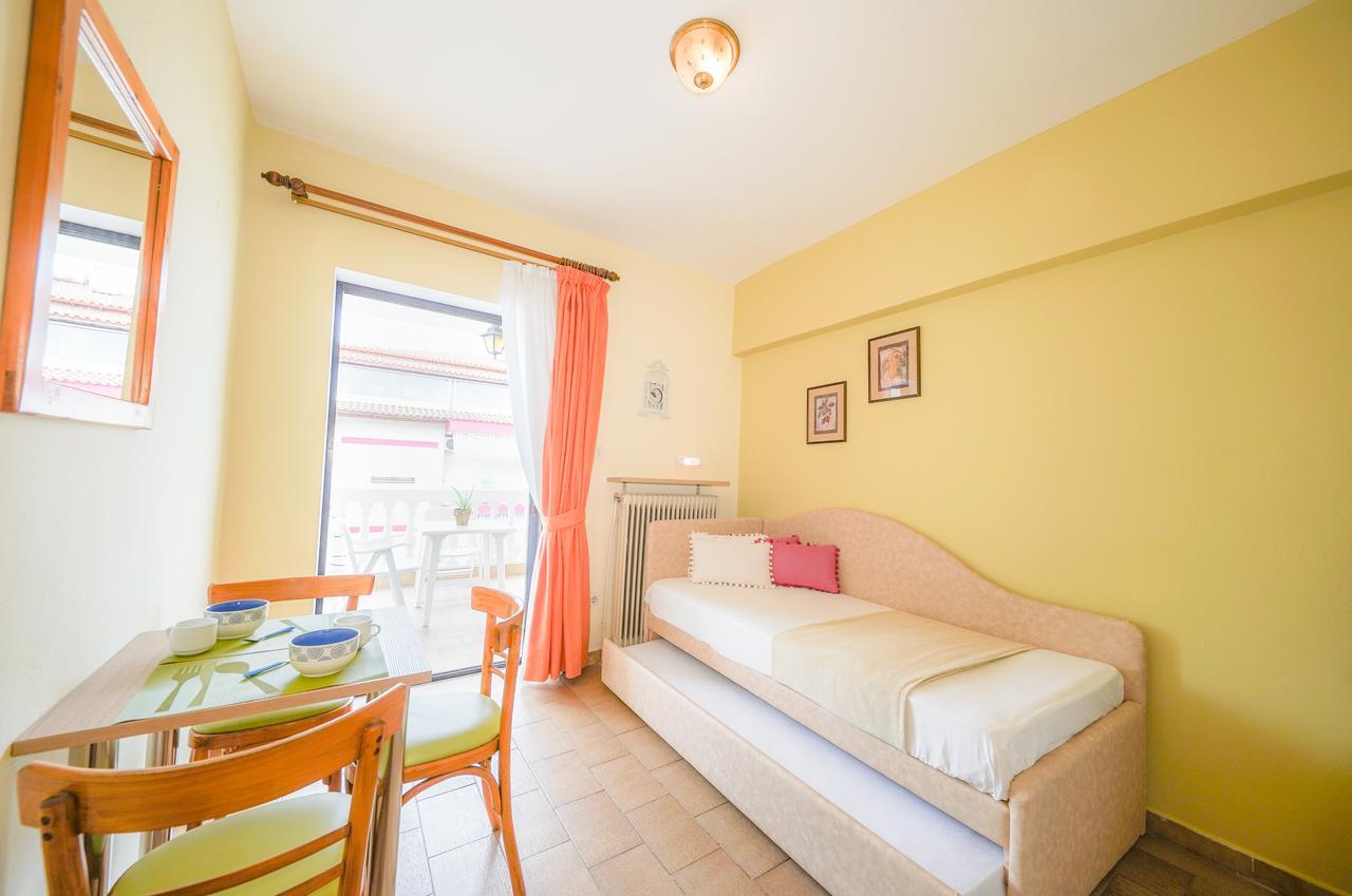 Dionisos Palms Apartments Paralia Dionysiou Exteriér fotografie