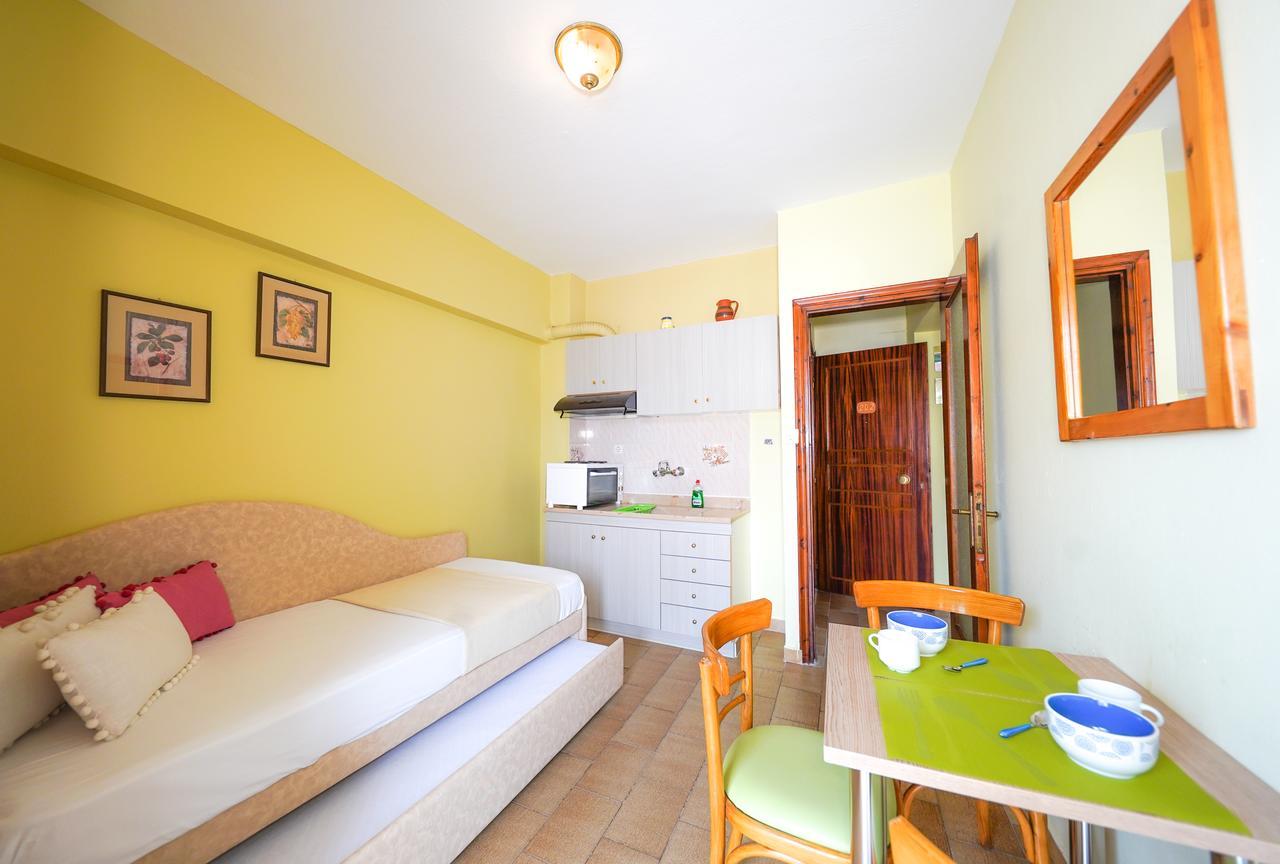 Dionisos Palms Apartments Paralia Dionysiou Exteriér fotografie